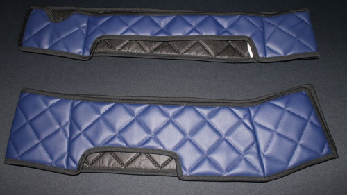 Sitzsockelverkleidung Kunstleder dunkelblau passend für VOLVO FH4 ab Bj. 2013 Beifahrersitz drehbar